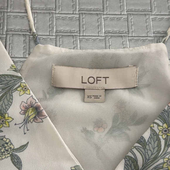LOFT Pastel Floral Chiffon Button Front Tank Top XS - Picture 2 of 6